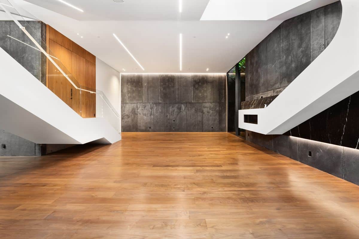 parquet vitrifié avant escalier